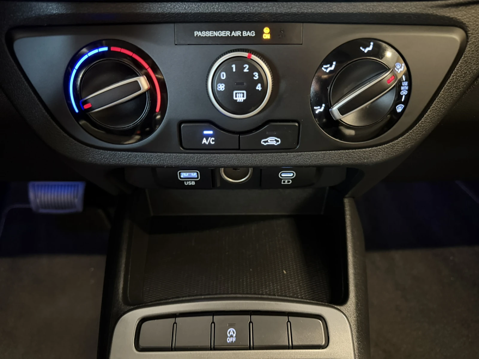 Hyundai I10 COMFORT, снимка 14 - Автомобили и джипове - 54706951