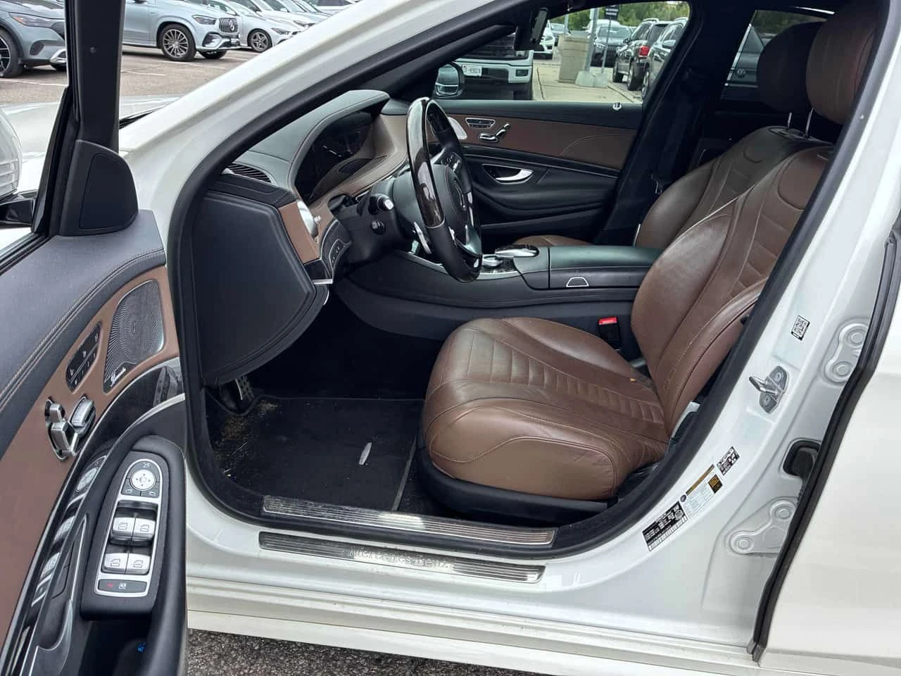 Mercedes-Benz S 560 4MATIC/ОБДУХВАНЕ/ПАНОРАМА/360/OT MERCEDES, снимка 7 - Автомобили и джипове - 55193444
