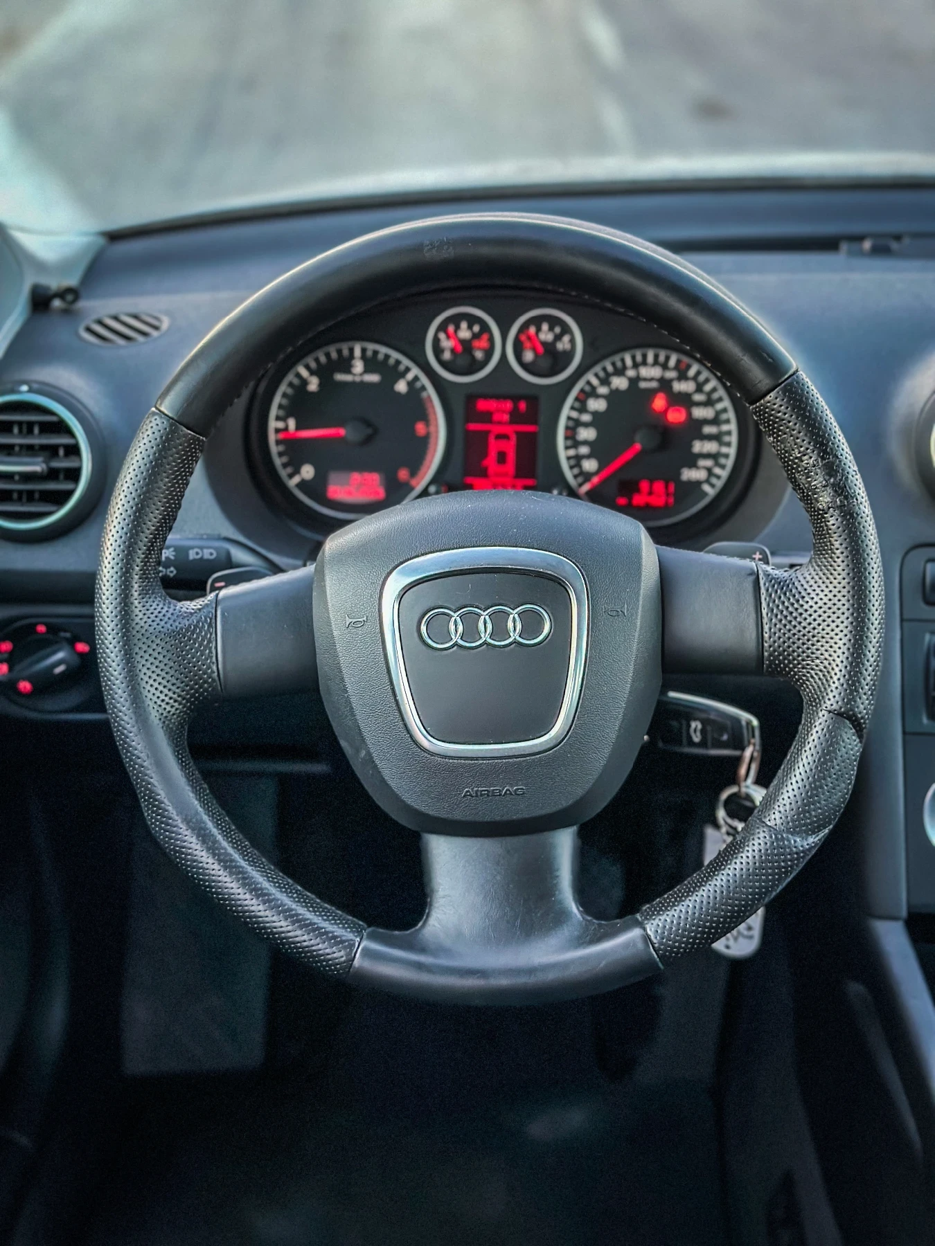 Audi A3 2.0TDI SPORTBACK, снимка 10 - Автомобили и джипове - 55249576
