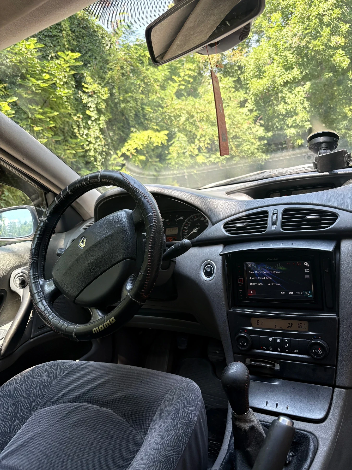 Renault Laguna 1.8 16V, снимка 9 - Автомобили и джипове - 55618496