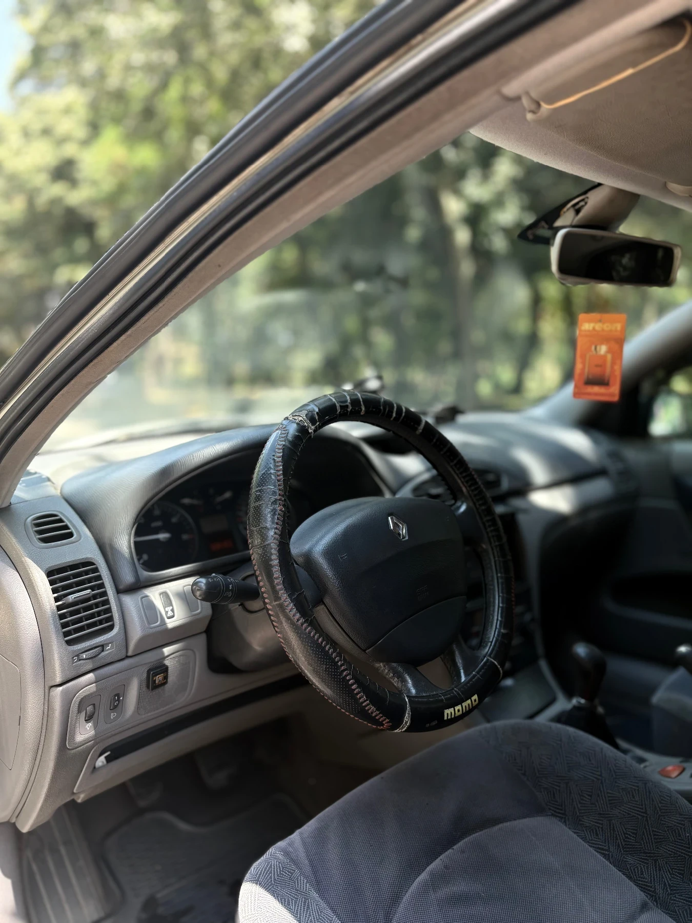 Renault Laguna 1.8 16V, снимка 11 - Автомобили и джипове - 55618496