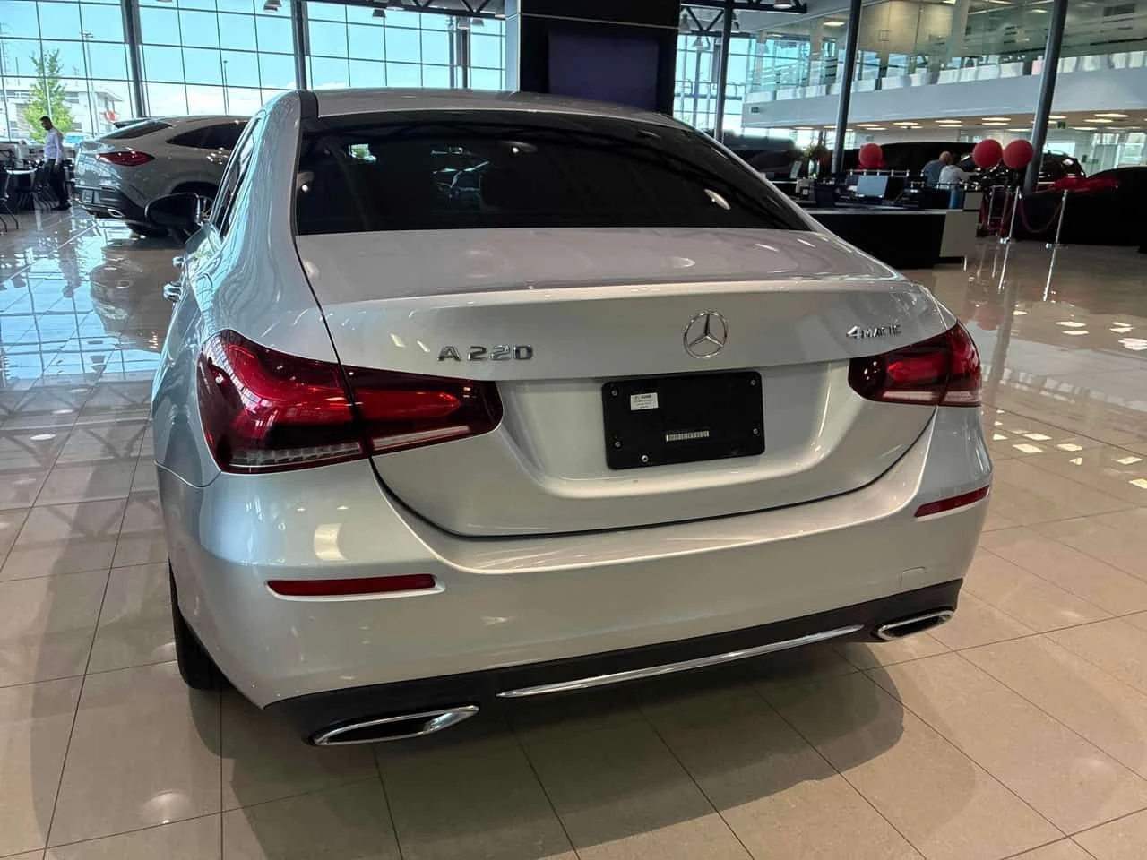 Mercedes-Benz A 220 * АВТОКРЕДИТ БЕЗ ПЪРВОНАЧАЛНА ВНОСКА* , снимка 4 - Автомобили и джипове - 55669626