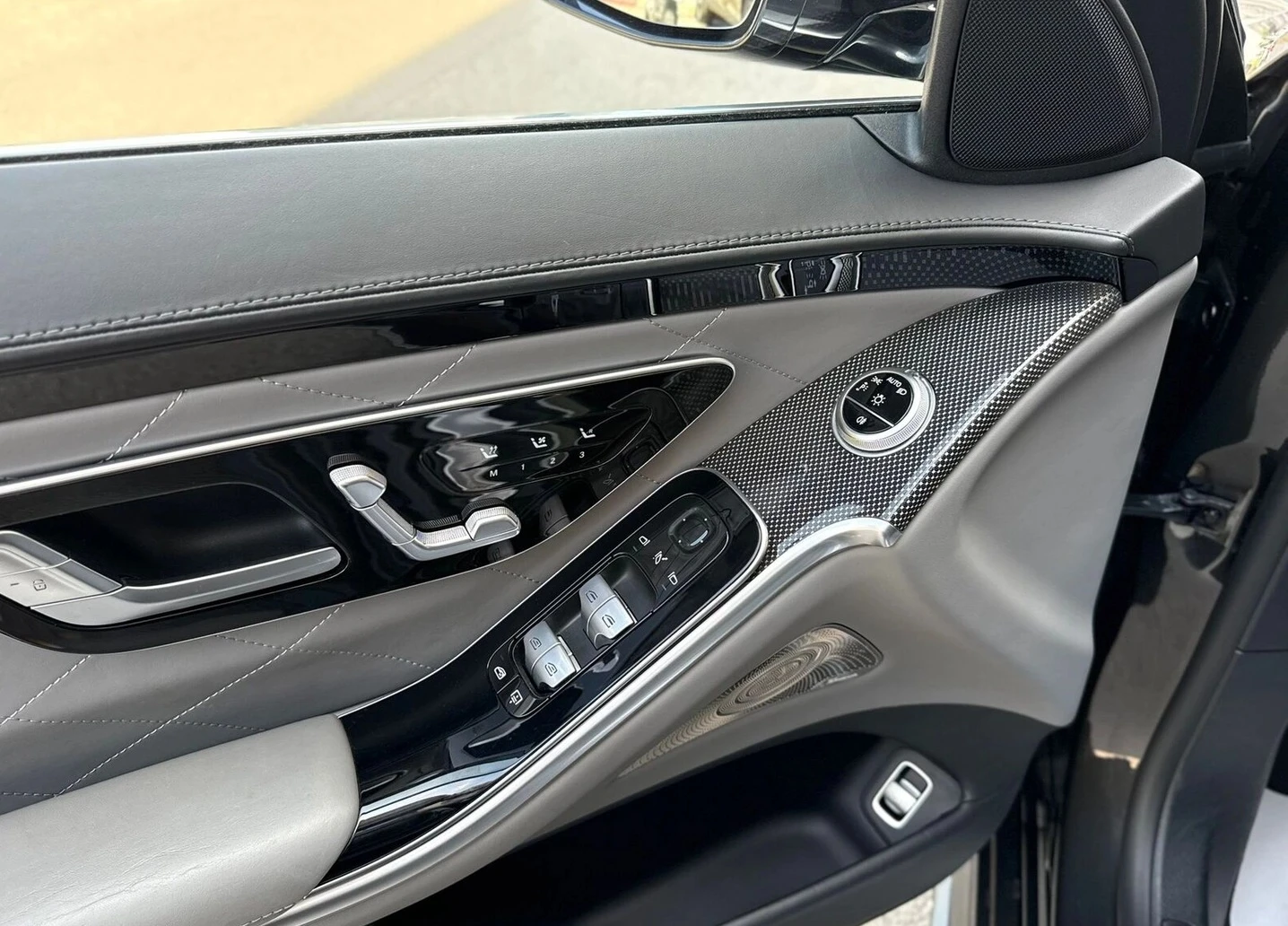 Mercedes-Benz S 580 e 4MATIC AMG-Line, снимка 8 - Автомобили и джипове - 56070167