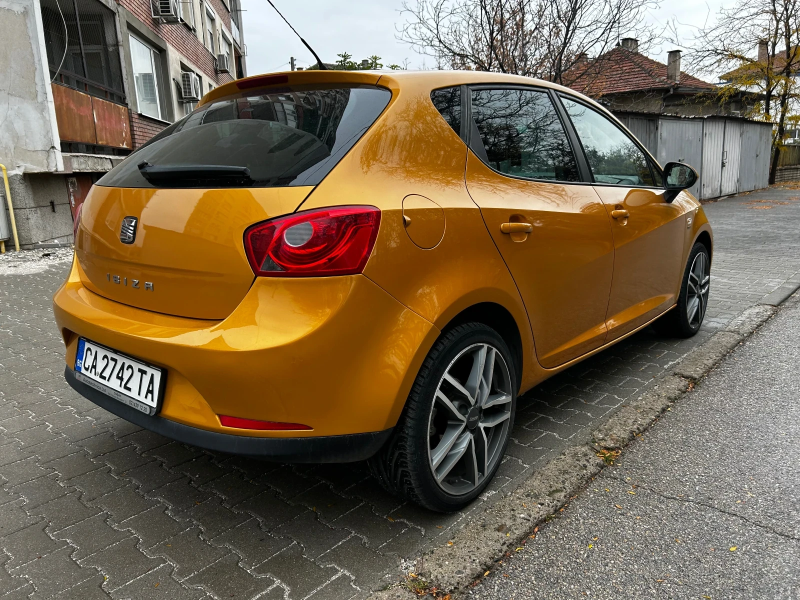 Seat Ibiza TSI, снимка 2 - Автомобили и джипове - 56746858