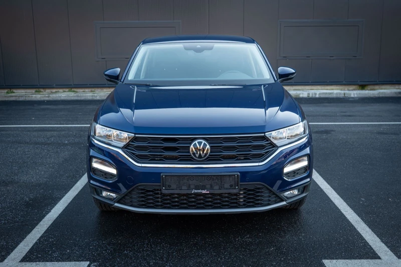 VW T-Roc, снимка 1 - Автомобили и джипове - 48717035