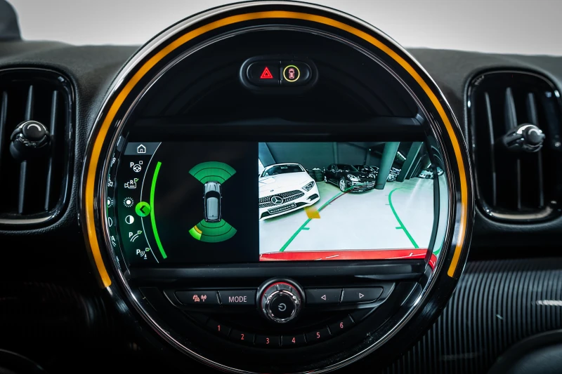 Mini Countryman SD* Camera* Harman Kardon, снимка 16 - Автомобили и джипове - 50345565