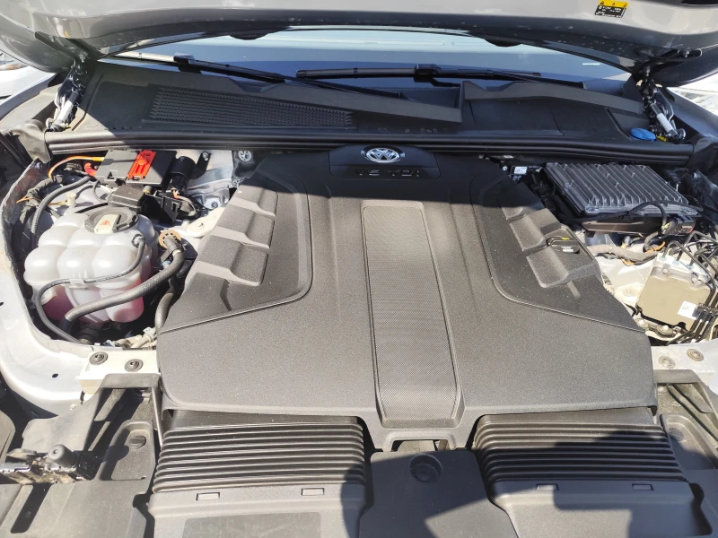 VW Touareg 3.0TDi* 4X4* VIRTUAL * ПОДГРЕВ*  LED* КОЖА* CARPLA, снимка 15 - Автомобили и джипове - 50537133