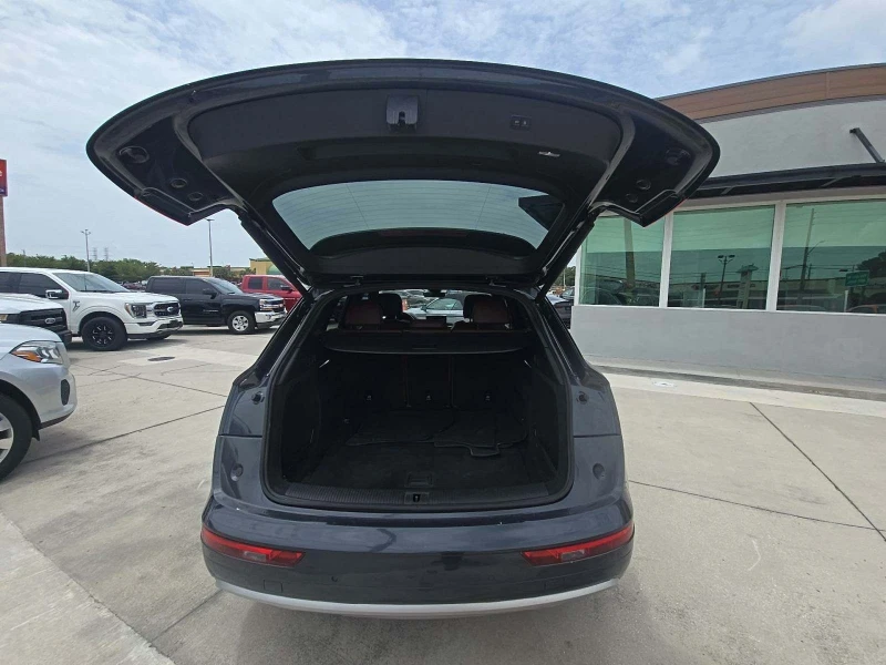 Audi Q5, снимка 6 - Автомобили и джипове - 50789300