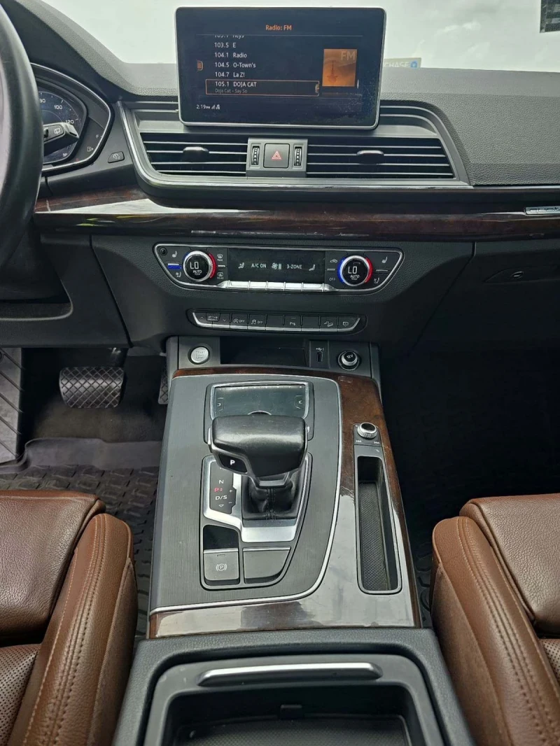 Audi Q5, снимка 16 - Автомобили и джипове - 50789300