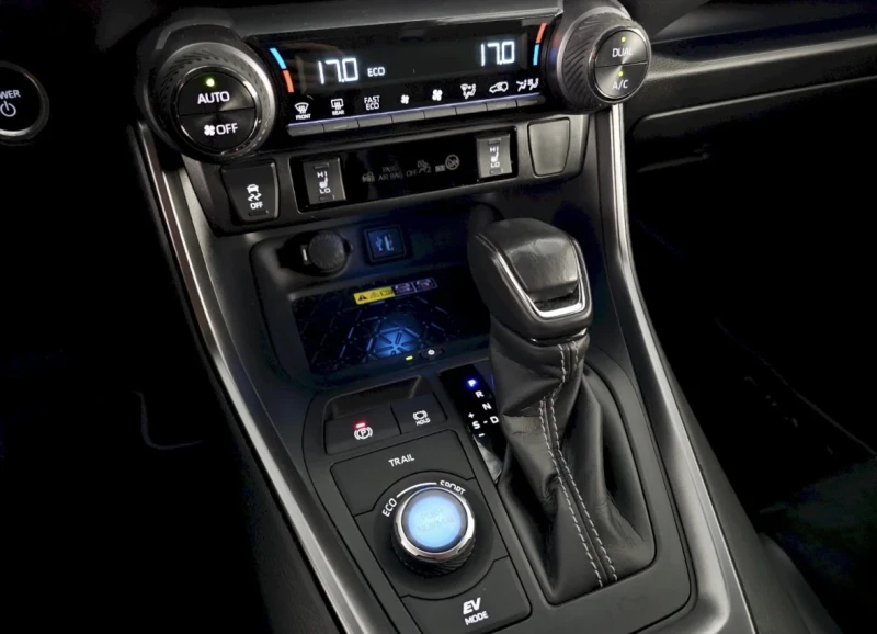 Toyota Rav4 Hybrid 222 кс GR 4x4. НАЛИЧНА , 360 , в Гаранция , снимка 13 - Автомобили и джипове - 53375974