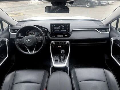 Toyota Rav4 * XLE* PREMIUM* BUY* NOW* , снимка 13 - Автомобили и джипове - 54068042