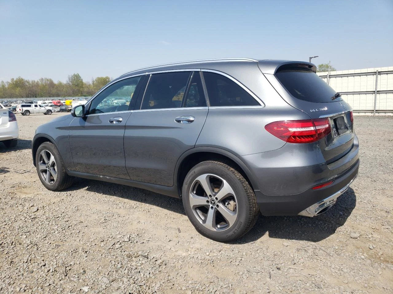 Mercedes-Benz GLC 300 4Matic/LED/BURMESTER/ПАНО/КЛИП НА МОТОР - изображение 6