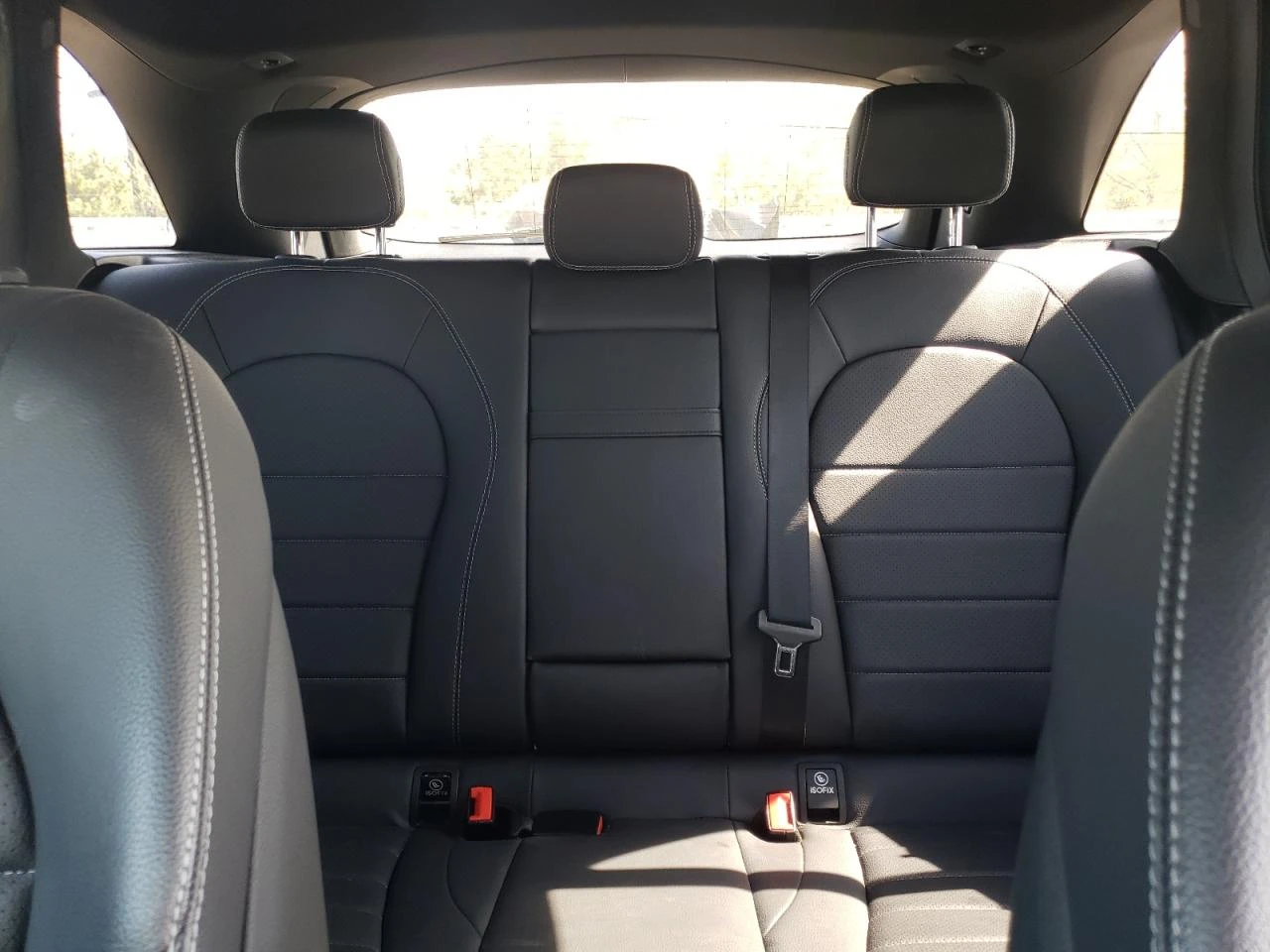 Mercedes-Benz GLC 300 4Matic/LED/BURMESTER/ПАНО/КЛИП НА МОТОР - изображение 10