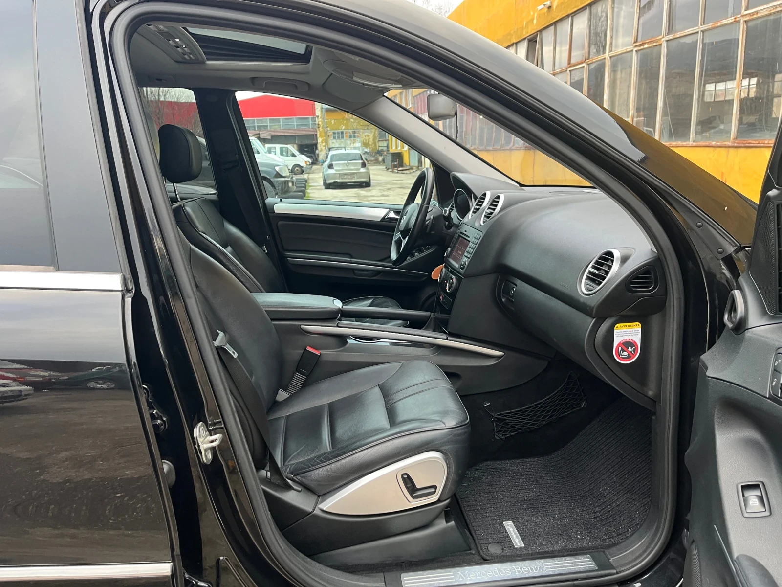 Mercedes-Benz ML 320 FACE* ИТАЛИЯ, снимка 12 - Автомобили и джипове - 53952755