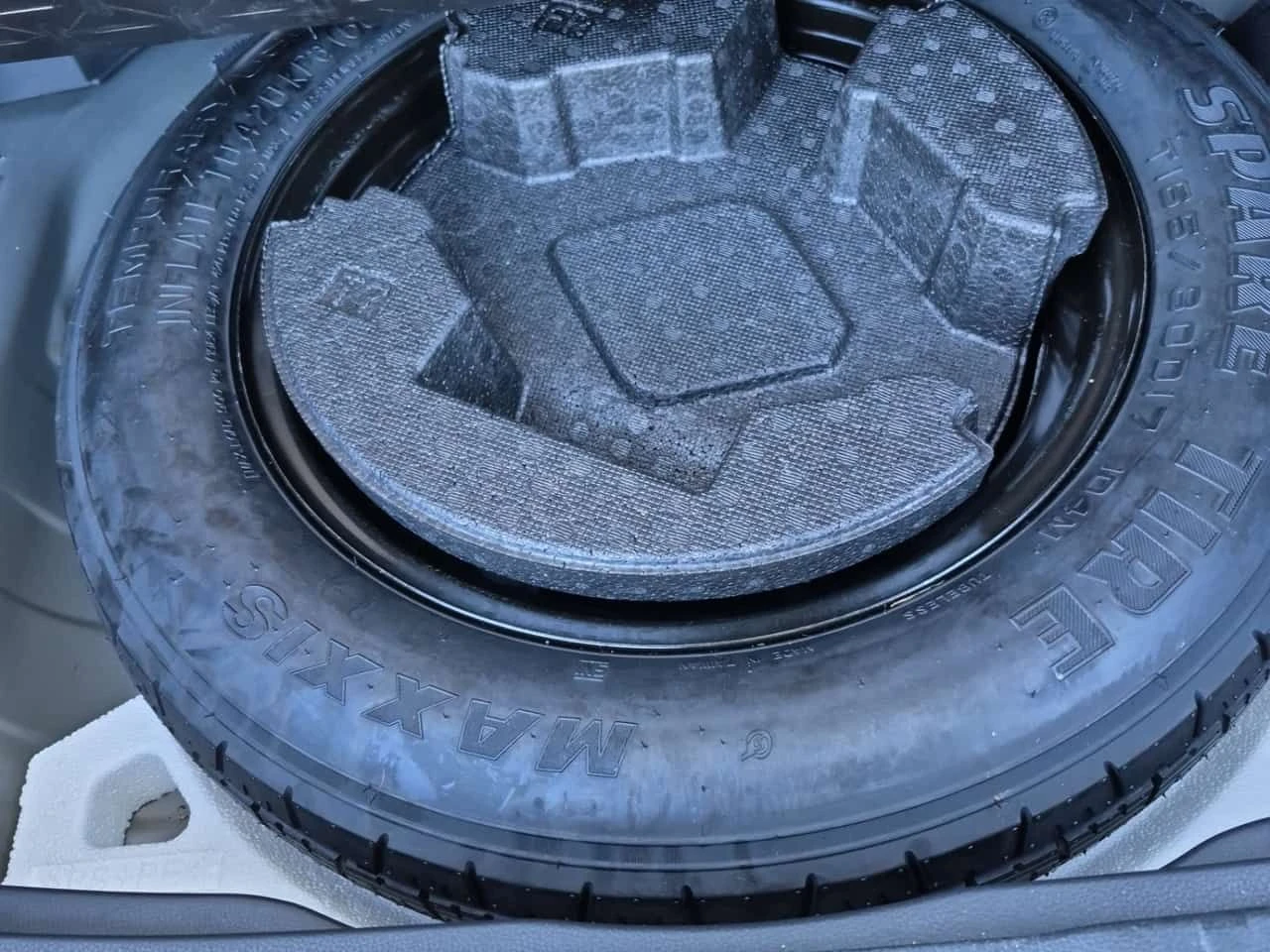 Toyota Rav4 * LE * CARFAX * ЦЕНА ДО БГ, снимка 13 - Автомобили и джипове - 54367823
