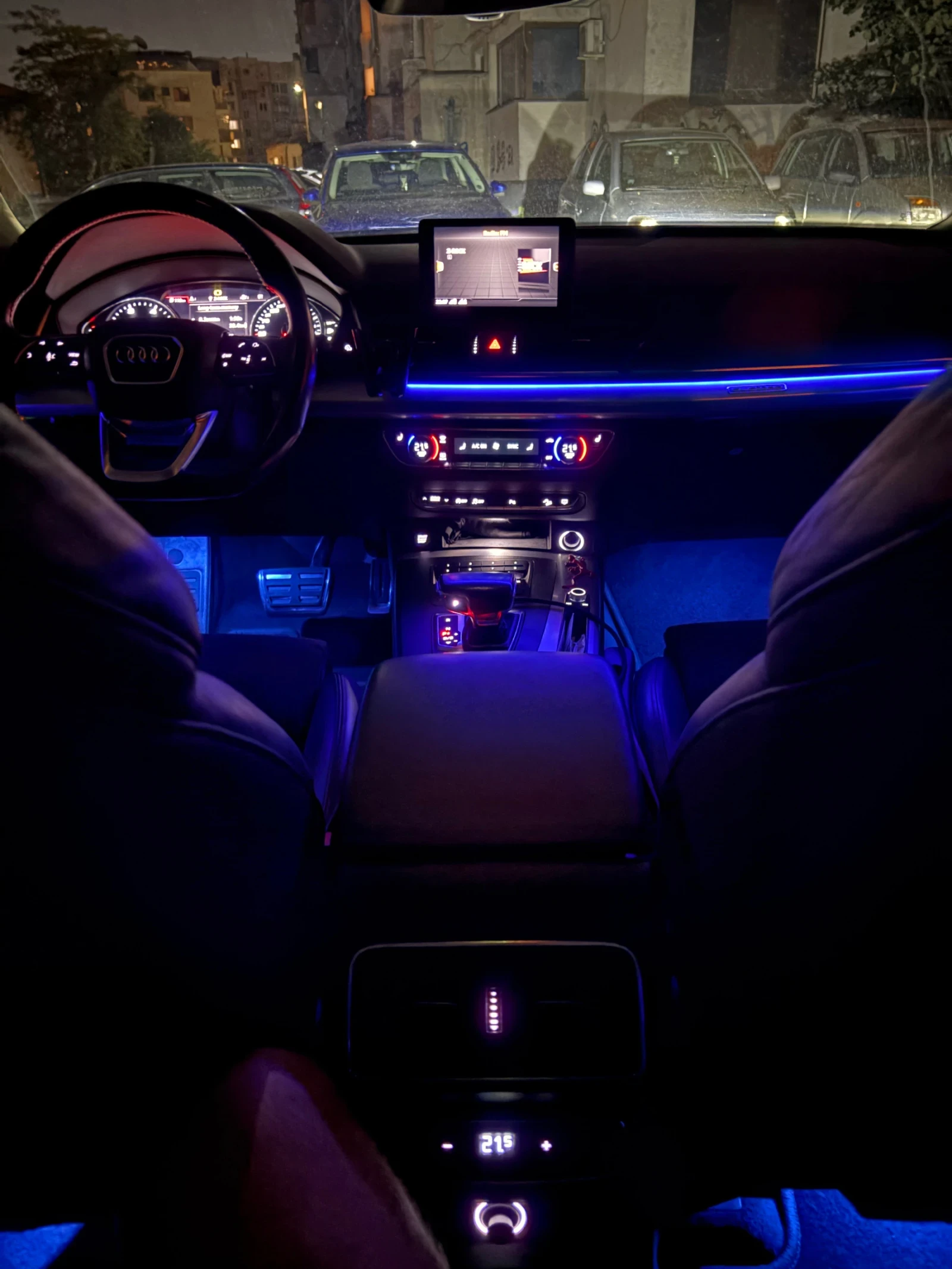 Audi Q5 2.0TDI Sport, снимка 14 - Автомобили и джипове - 55436362