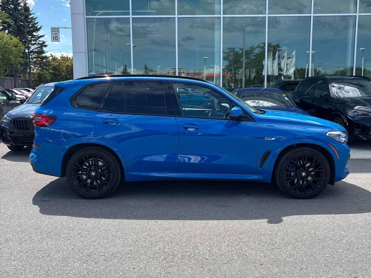 BMW X5 * xDrive45e * ЛАЗЕРИ * ОБДУХВАНЕ * ДИСТРОНИК, снимка 3 - Автомобили и джипове - 55668250
