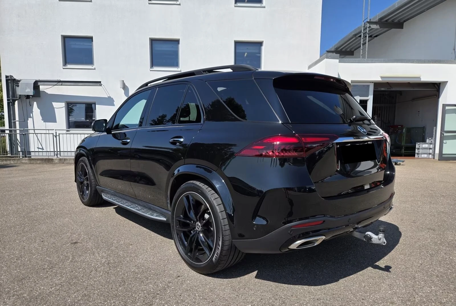 Mercedes-Benz GLE 580 NIGHT / 4M / BURM / HUD / PANO / 360 / MULTIBEAM /, снимка 3 - Автомобили и джипове - 55769050