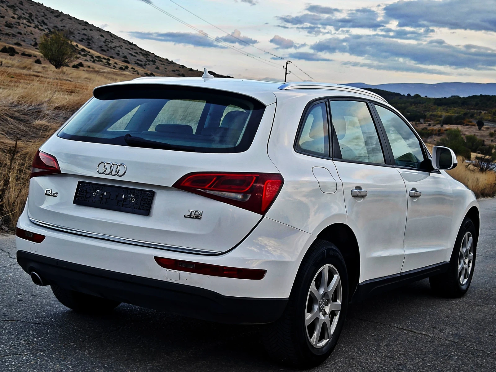 Audi Q5 2.0 TDI . Quattro. Navi., снимка 5 - Автомобили и джипове - 56593296