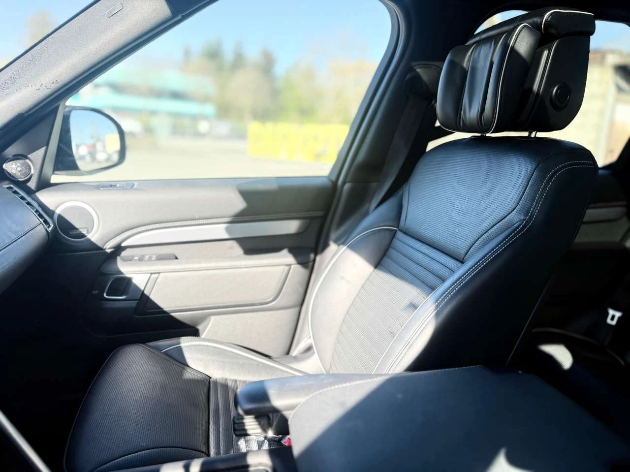 Land Rover Discovery R-Dynamic HSE, снимка 5 - Автомобили и джипове - 56528520