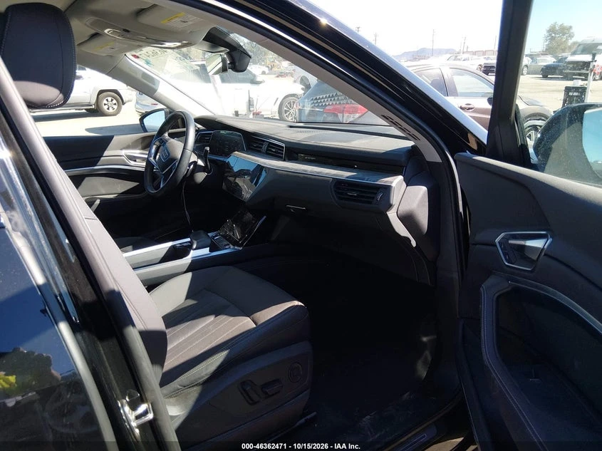 Audi Q8 E-Tron Premium Plus Quattro, снимка 5 - Автомобили и джипове - 56618879