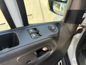 Iveco Daily 35-170 3.0HPI Товаропътнически XXL 6-местен Клима , снимка 15