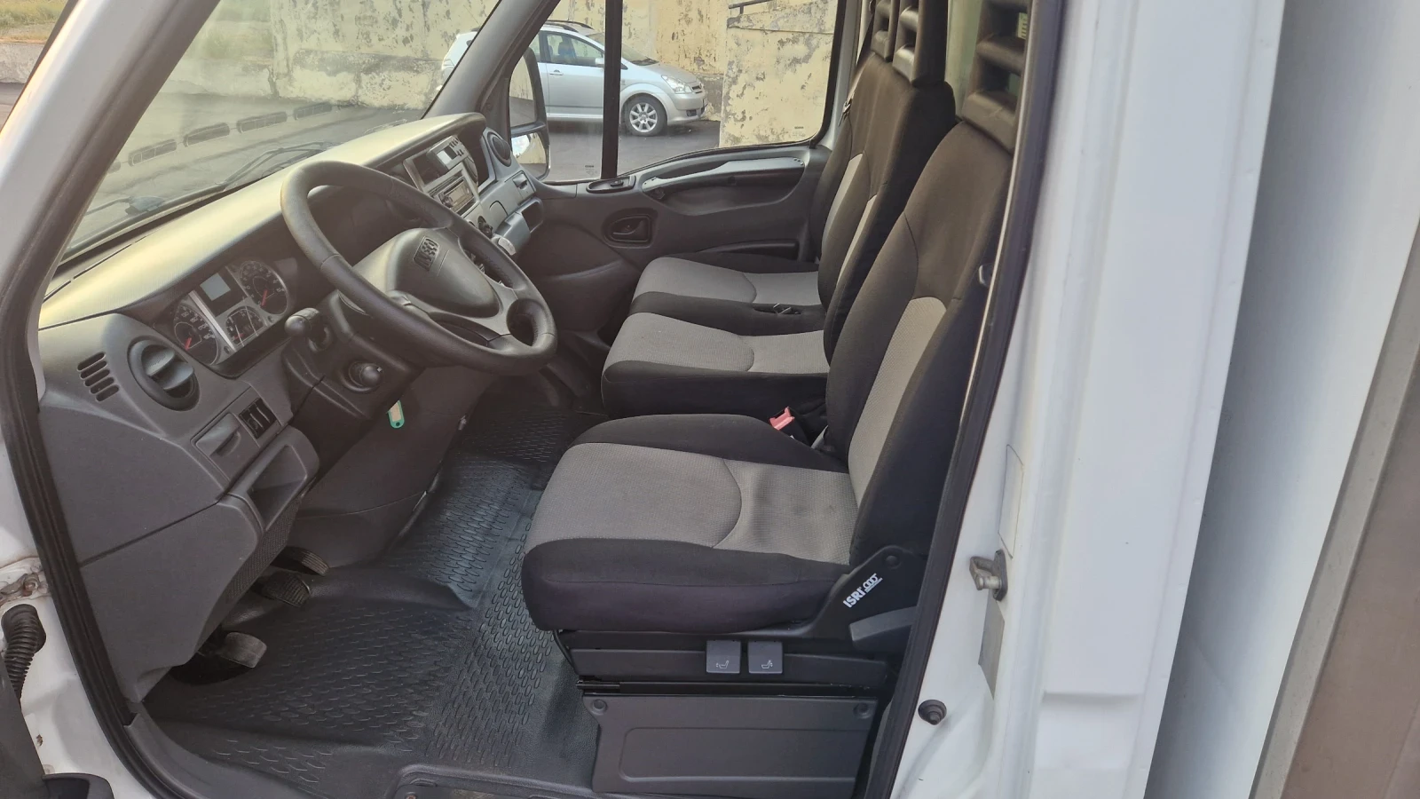 Iveco Daily 2.3  35c14 | Mobile.bg   14