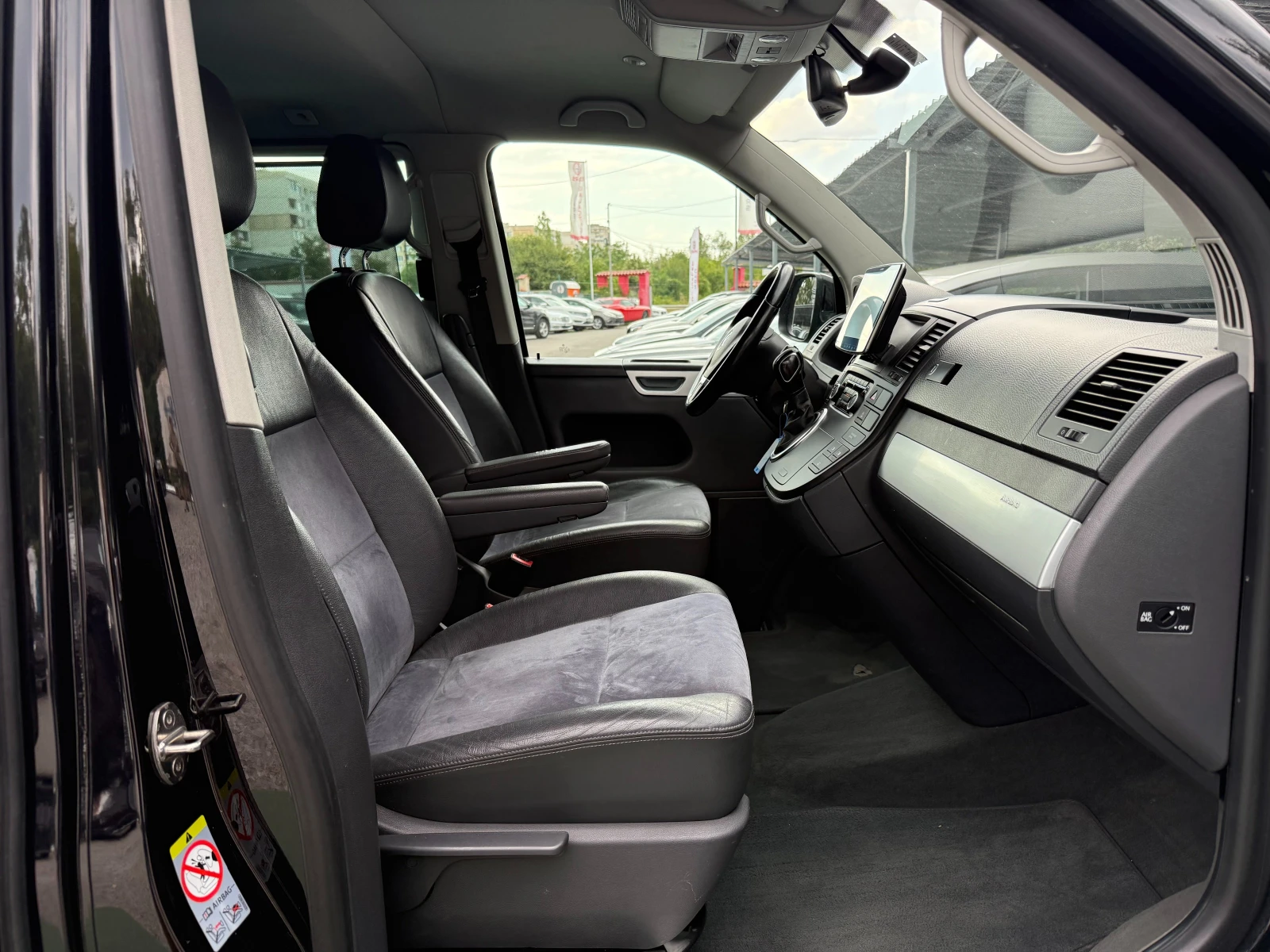 VW Multivan HIGHLINE, 2.0TDI - изображение 8