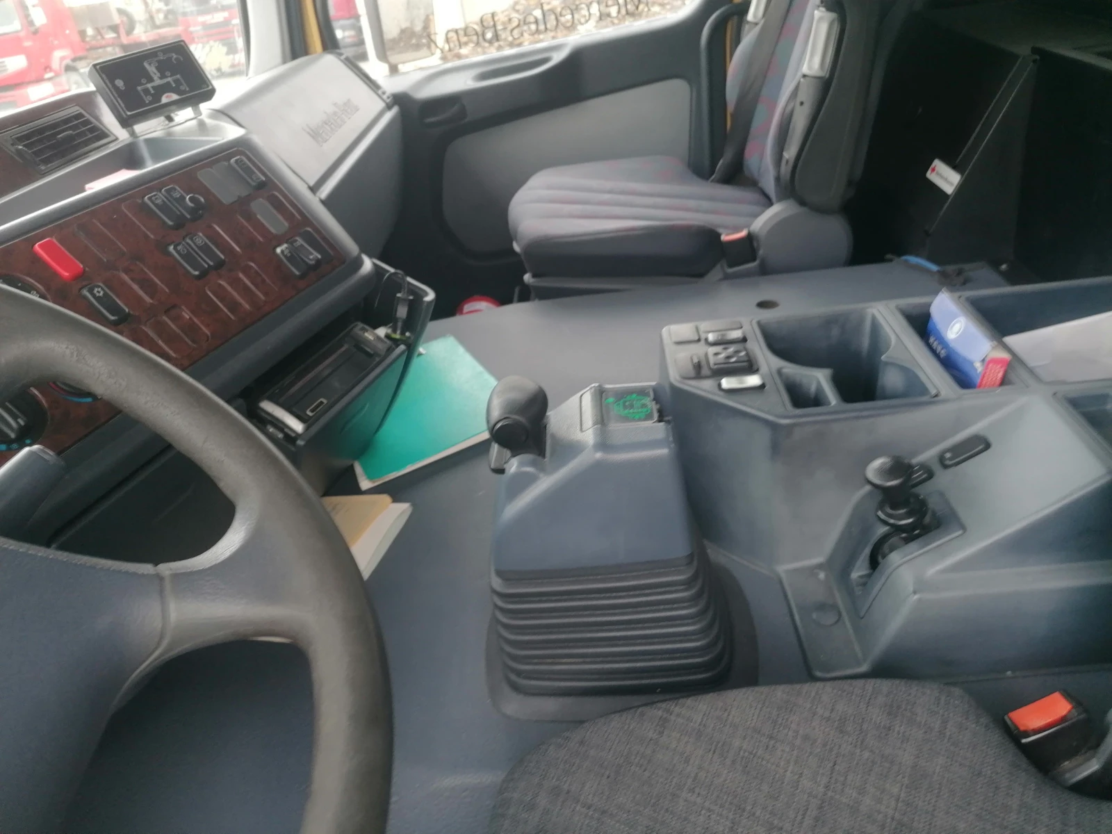 Mercedes-Benz 3243 multilift, снимка 8 - Камиони - 56600446