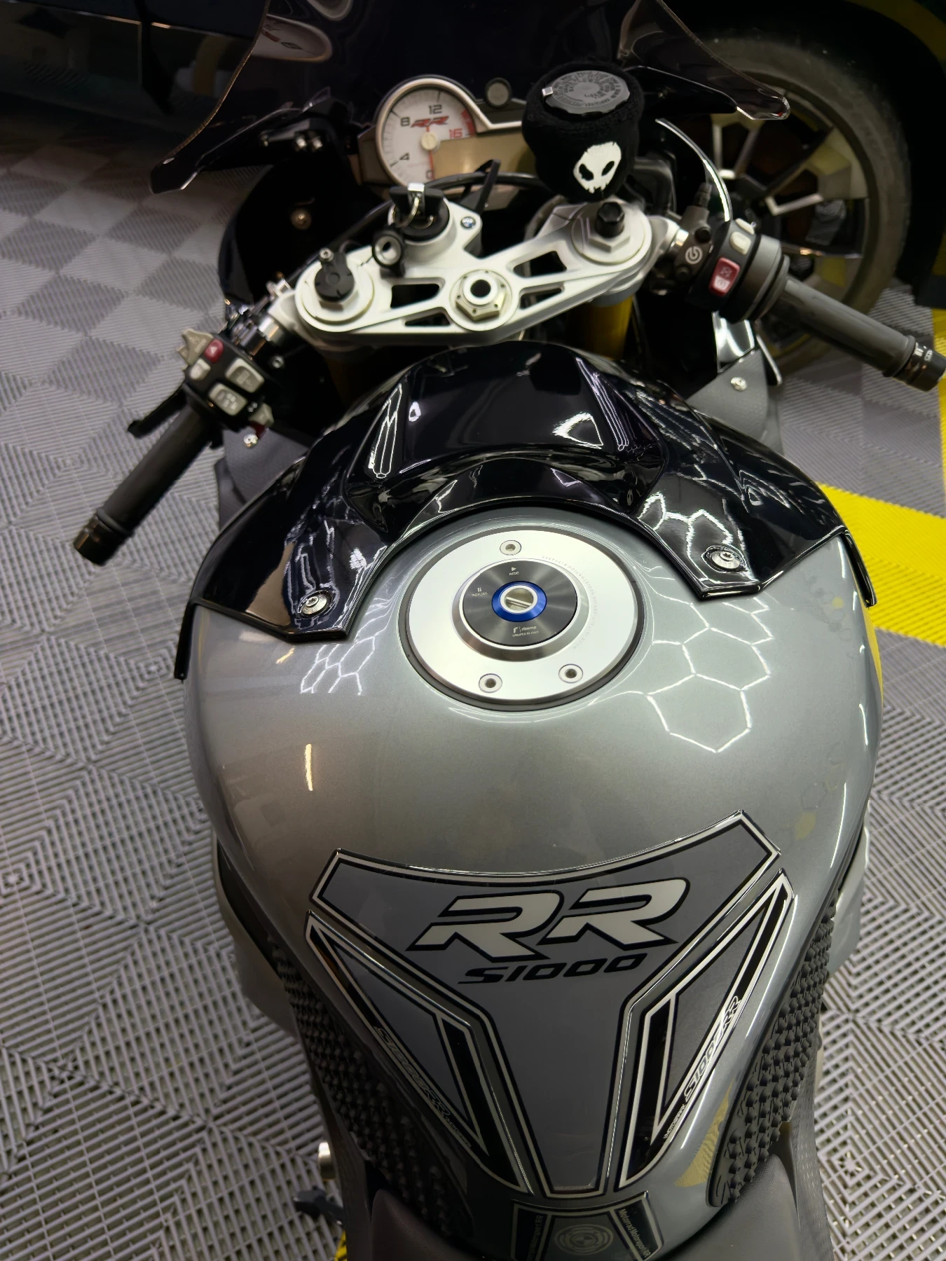 BMW S 1000RR 2017 - изображение 10