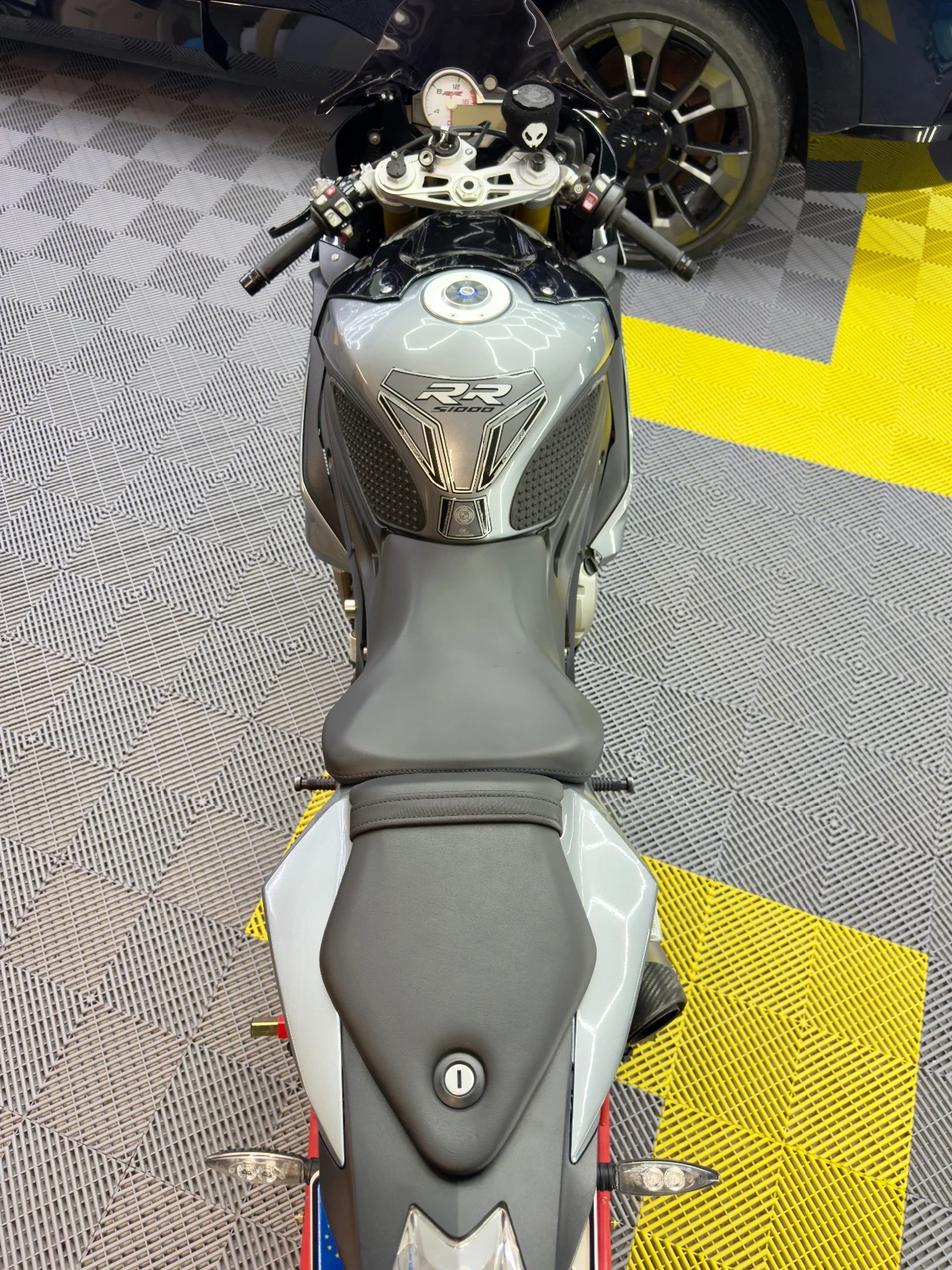 BMW S 1000RR 2017 - изображение 9