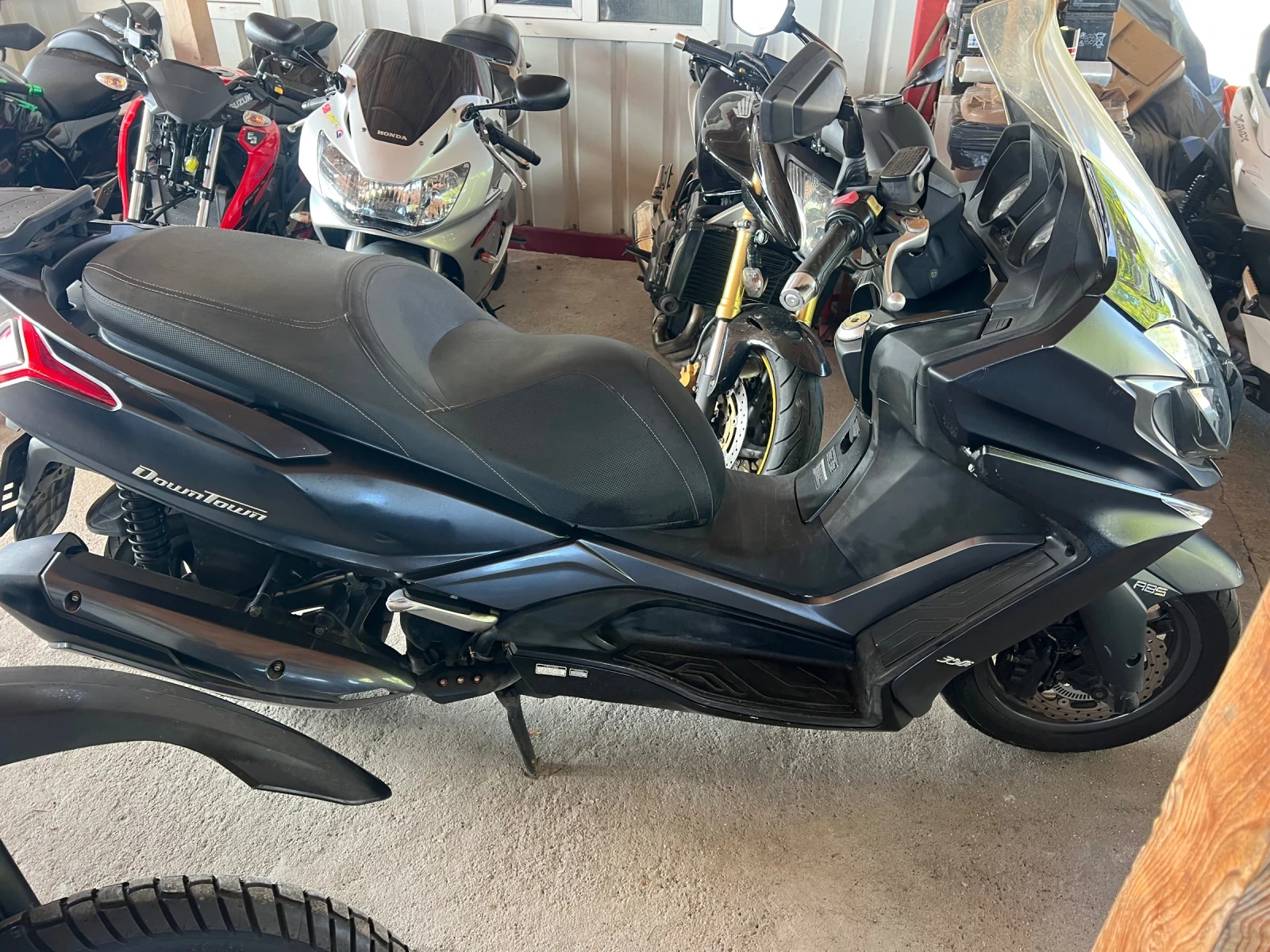 Kymco Downtown 350 i ABS Tc Lizing, снимка 3 - Мотоциклети и мототехника - 56685521