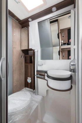 Кемпер Laika ECOVIP-645-BLACK-EDITION* NEW* ERSPARNIS* , снимка 11