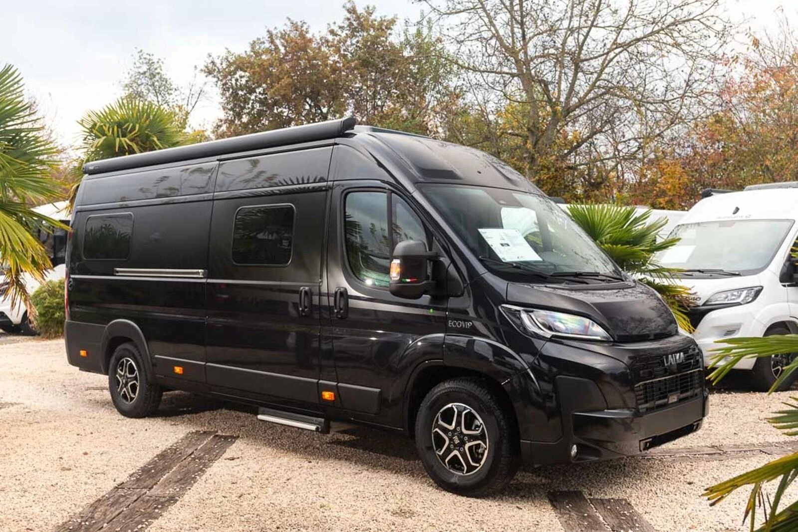 Кемпер Laika ECOVIP-645-BLACK-EDITION* NEW* ERSPARNIS*  - изображение 2