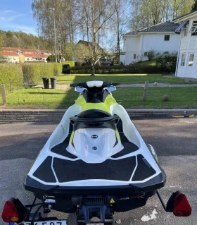 ����� �� �������� �� ���� Bombardier Sea Doo GTI 90