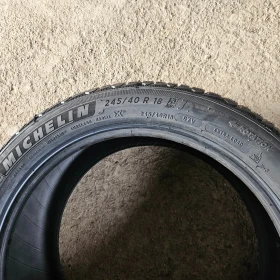 Гуми Зимни 245/40R18, снимка 5