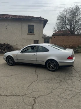 Mercedes-Benz CLK 200k, снимка 2