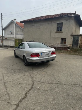 Mercedes-Benz CLK 200k, снимка 3