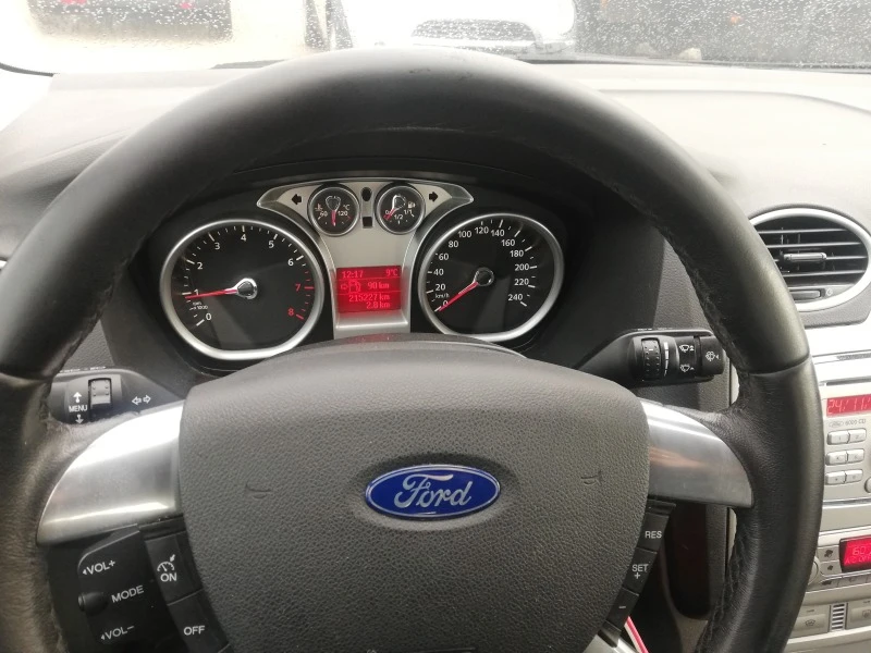 Ford Focus 1.6i/Swiss, снимка 9 - Автомобили и джипове - 47052241