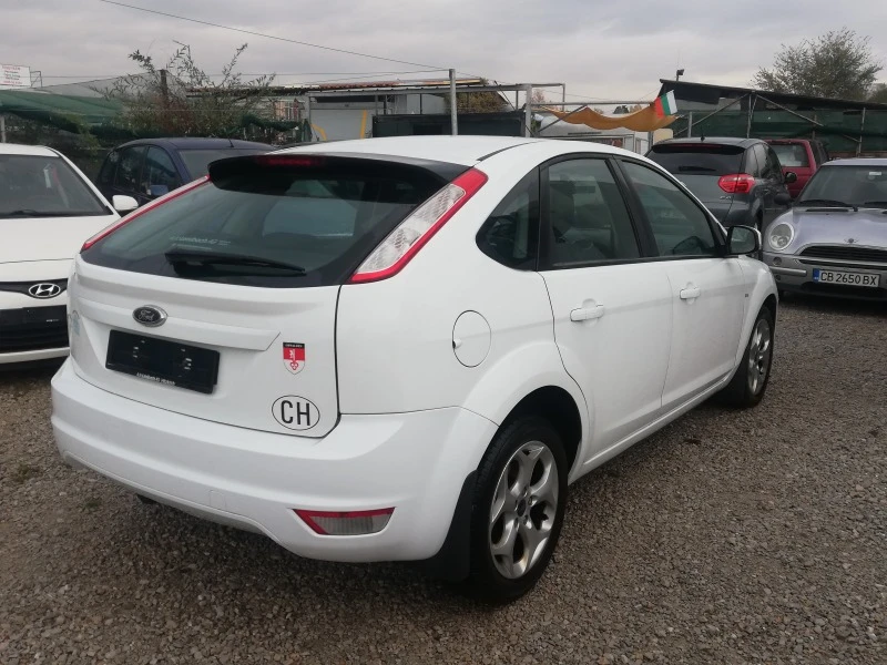 Ford Focus 1.6i/Swiss, снимка 6 - Автомобили и джипове - 47052241