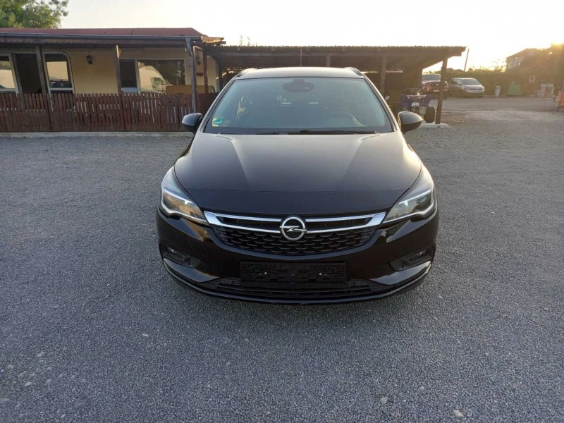 Opel Astra 1.6cdti, снимка 1 - Автомобили и джипове - 42289201