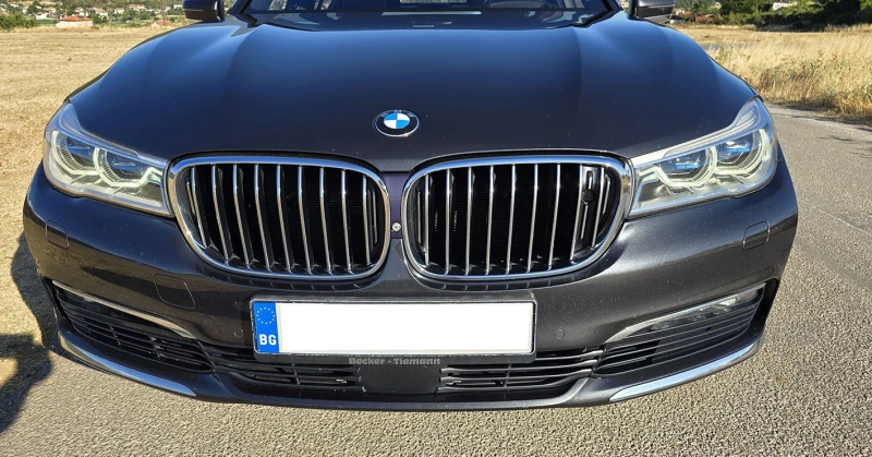 BMW 750 750d xDrive, снимка 4 - Автомобили и джипове - 47317318