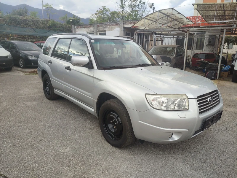 Subaru Forester 2.0I-150кс, снимка 3 - Автомобили и джипове - 47553840