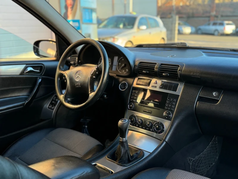 Mercedes-Benz C 220 Facelift, снимка 6 - Автомобили и джипове - 48092175