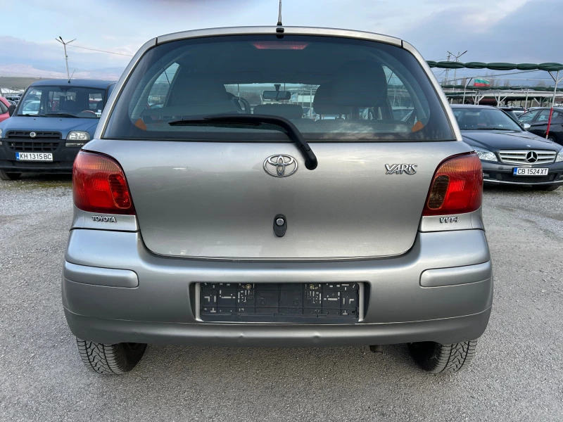 Toyota Yaris 1.3VVT-i, снимка 4 - Автомобили и джипове - 48947948