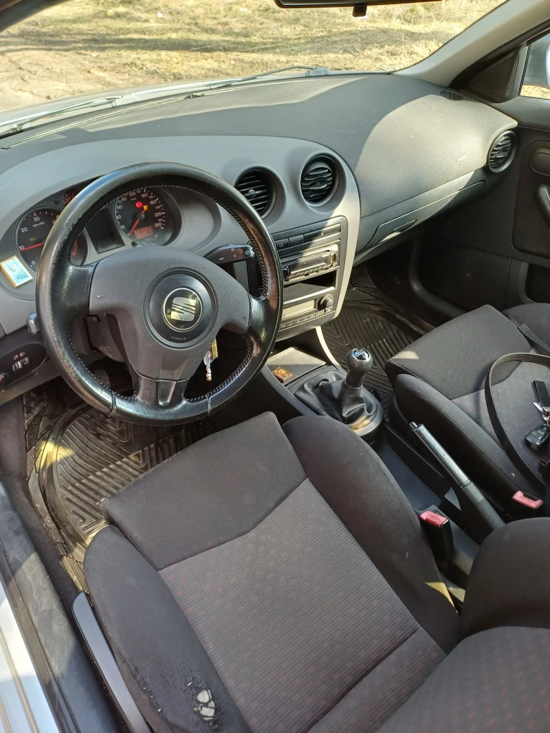 Seat Ibiza, снимка 8 - Автомобили и джипове - 48984995