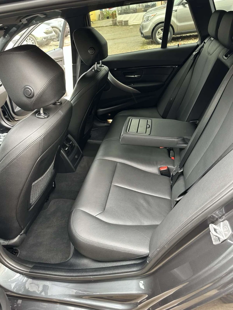 BMW 320 xDrive Facelift, снимка 10 - Автомобили и джипове - 52588366