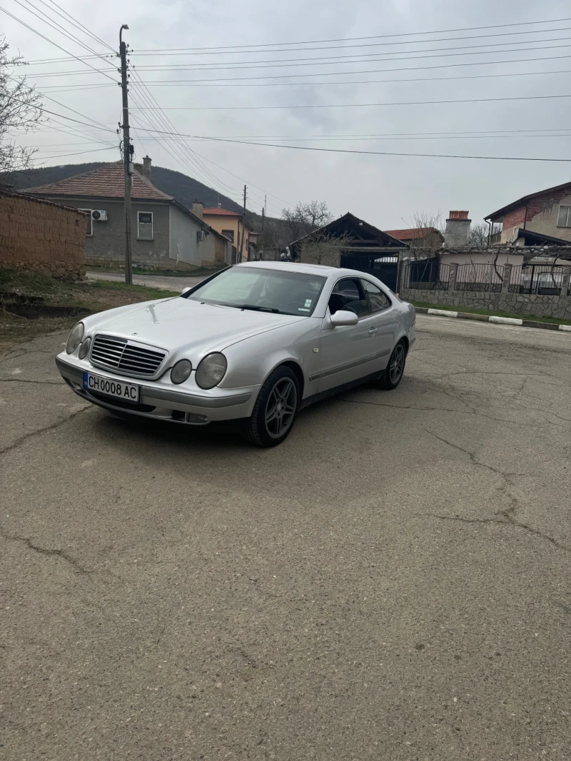 Mercedes-Benz CLK 200k, снимка 1 - Автомобили и джипове - 49504987