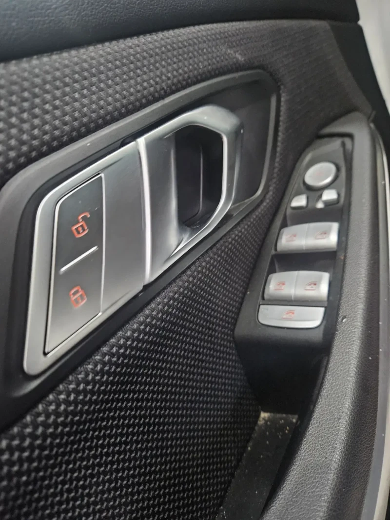 BMW 318 2.0, снимка 10 - Автомобили и джипове - 52561894