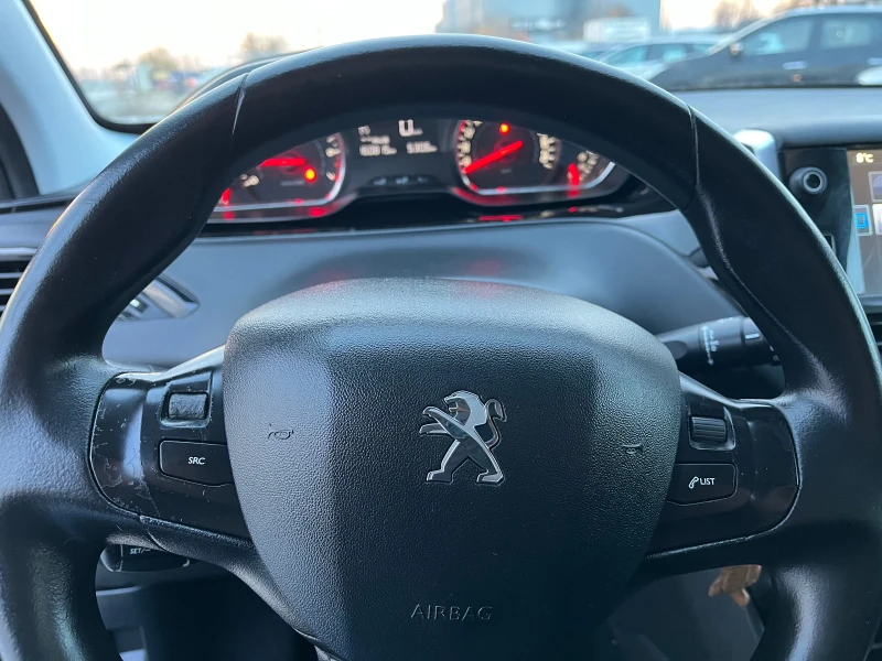Peugeot 208 1, 4 I газ, снимка 9 - Автомобили и джипове - 52539259